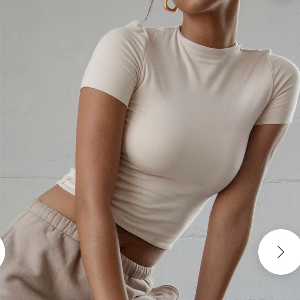 Re Ona Crean T shirt Size M